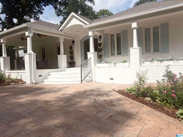 2557 MOUNTAIN WOODS DRIVE, Vestavia Hills, AL 35216