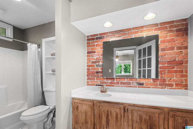 2557 MOUNTAIN WOODS DRIVE, Vestavia Hills, AL 35216
