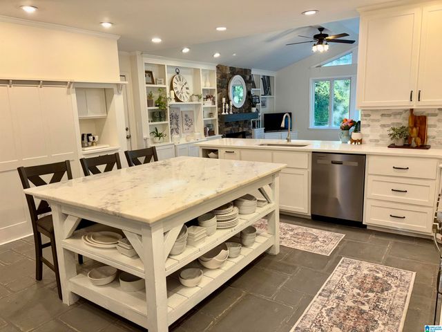 2557 MOUNTAIN WOODS DRIVE, Vestavia Hills, AL 35216