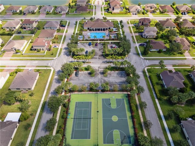 9842 E Villa Circle, Vero Beach, FL 32966