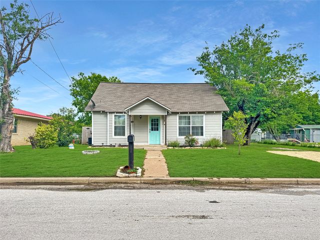 115 N Davies Street, Dublin, TX 76446