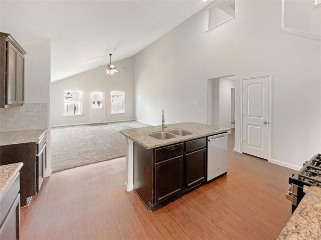 29 Rodeo Bend Drive, Manvel, TX 77578