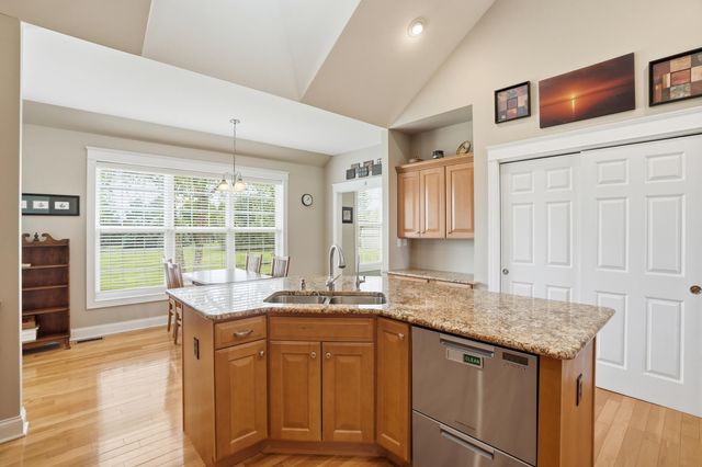 2100 Wittmer Lane, Valparaiso, IN 46383
