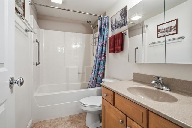 2100 Wittmer Lane, Valparaiso, IN 46383