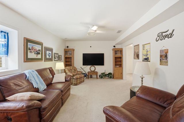 2100 Wittmer Lane, Valparaiso, IN 46383