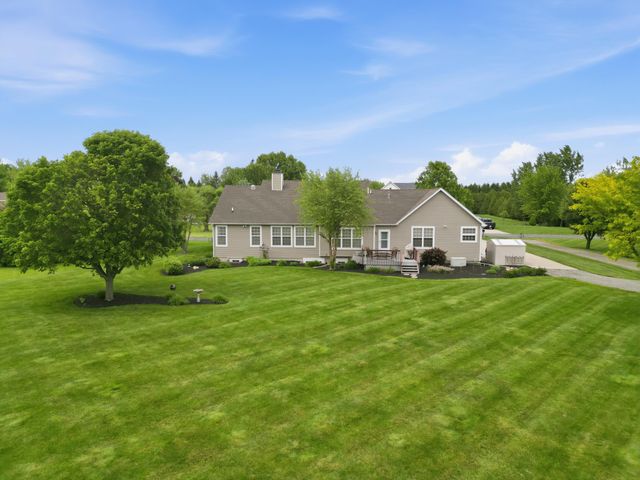 2100 Wittmer Lane, Valparaiso, IN 46383