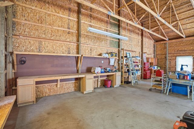 2100 Wittmer Lane, Valparaiso, IN 46383