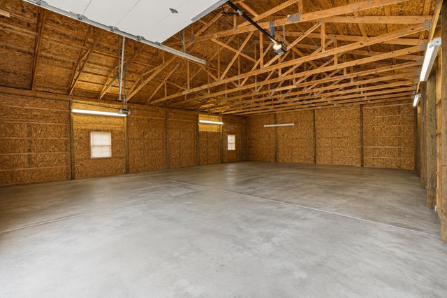 2100 Wittmer Lane, Valparaiso, IN 46383
