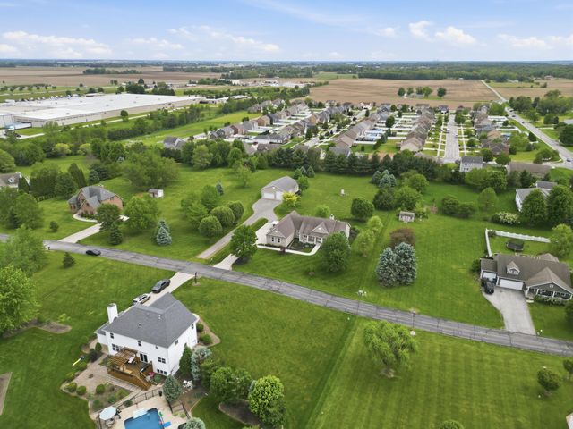 2100 Wittmer Lane, Valparaiso, IN 46383