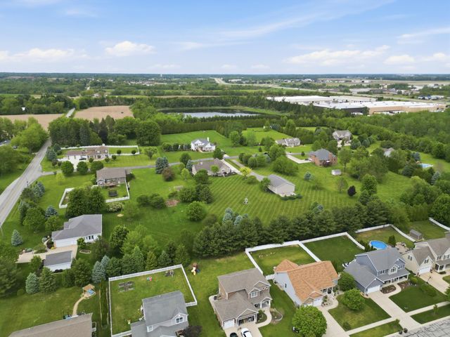 2100 Wittmer Lane, Valparaiso, IN 46383