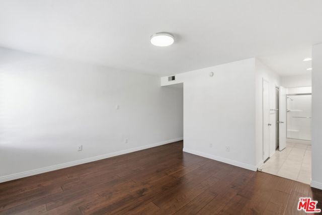 2018 Griffith Park Boulevard 203, Los Angeles, CA 90039