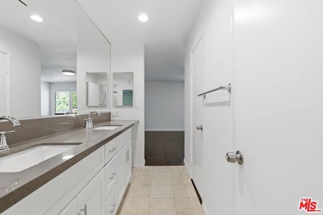 2018 Griffith Park Boulevard 203, Los Angeles, CA 90039