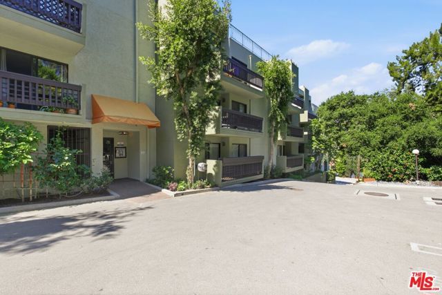 2018 Griffith Park Boulevard 203, Los Angeles, CA 90039