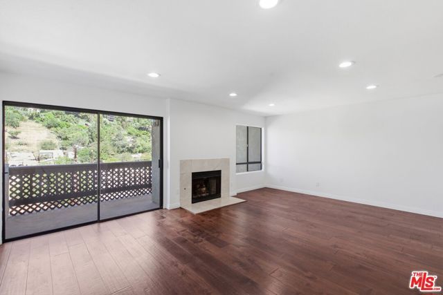 2018 Griffith Park Boulevard 203, Los Angeles, CA 90039