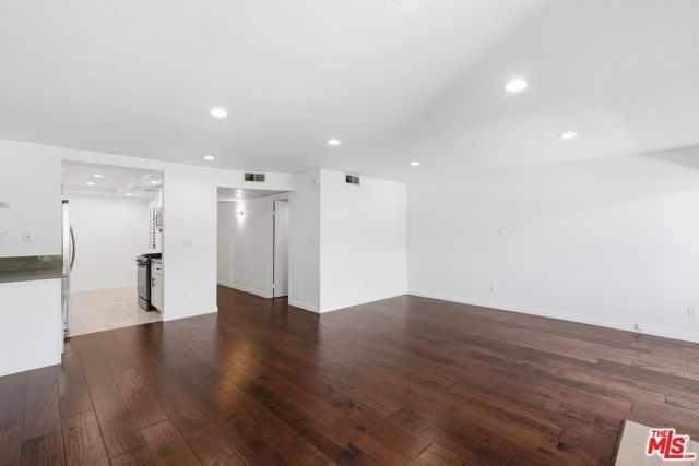 2018 Griffith Park Boulevard 203, Los Angeles, CA 90039