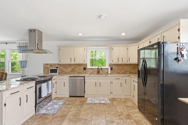 8915 IGOE ST, Lorton, VA 22079