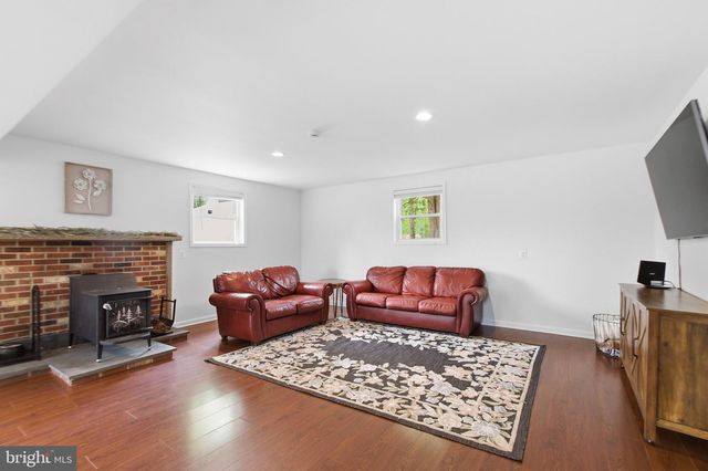 8915 IGOE ST, Lorton, VA 22079