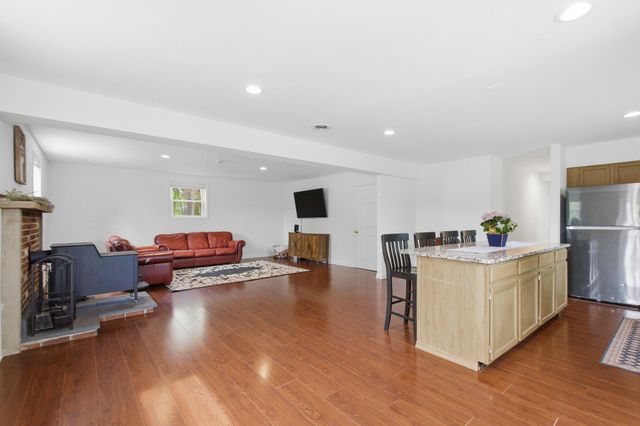 8915 IGOE ST, Lorton, VA 22079