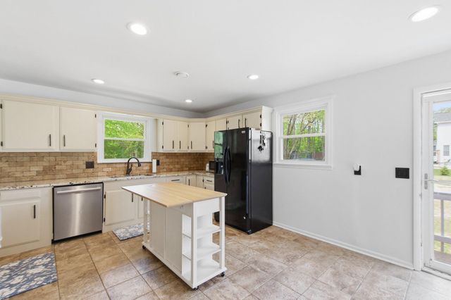 8915 IGOE ST, Lorton, VA 22079