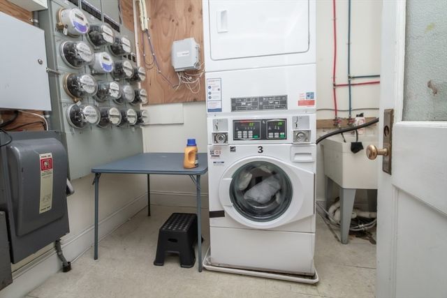 354 N Main Street 213, Andover, MA 01810