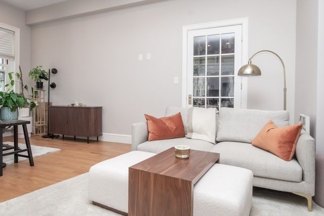354 N Main Street 213, Andover, MA 01810