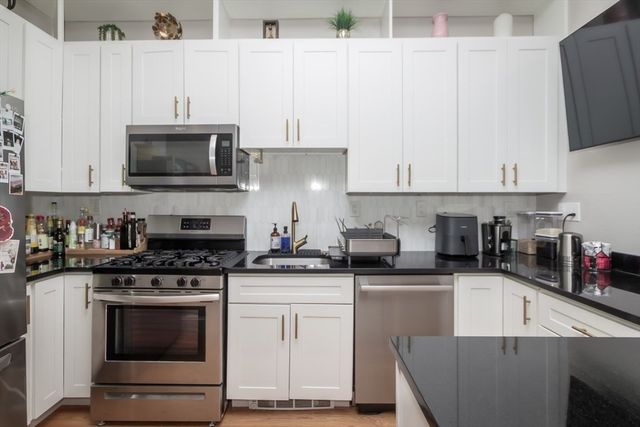 354 N Main Street 213, Andover, MA 01810