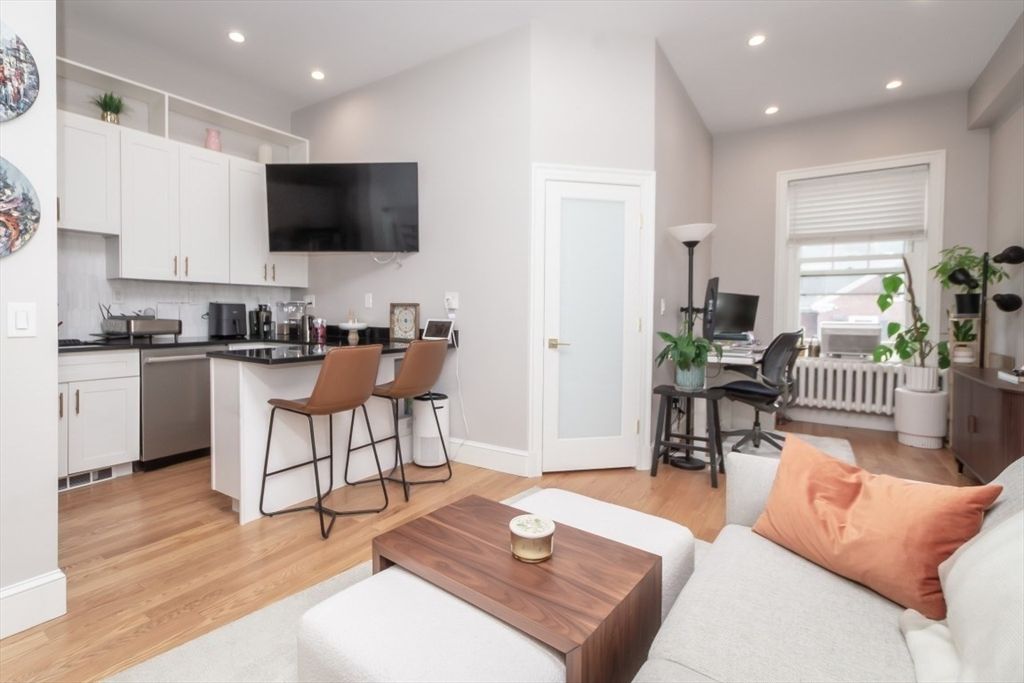 354 N Main Street 213, Andover, MA 01810