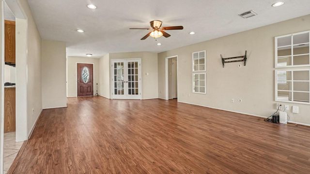 3119 Kathleen Drive, Mont Belvieu, TX 77523