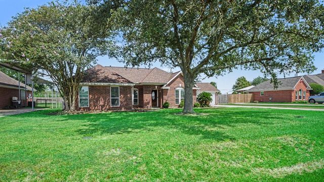 3119 Kathleen Drive, Mont Belvieu, TX 77523