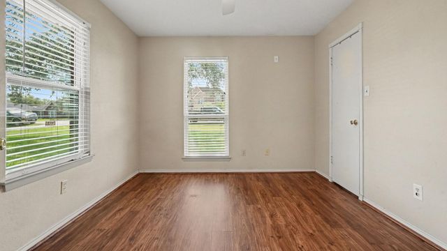 3119 Kathleen Drive, Mont Belvieu, TX 77523