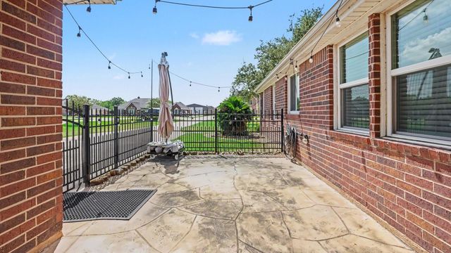 3119 Kathleen Drive, Mont Belvieu, TX 77523
