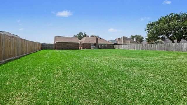 3119 Kathleen Drive, Mont Belvieu, TX 77523