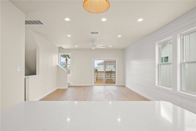 434 Oleander St 7, Port Aransas, TX 78373
