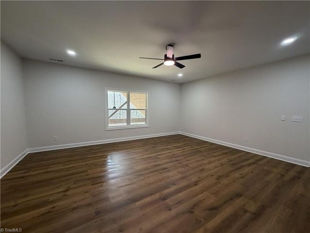 7104 Faucette Farms Drive, Browns Summit, NC 27214