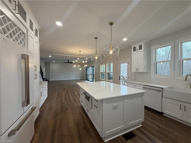 7104 Faucette Farms Drive, Browns Summit, NC 27214