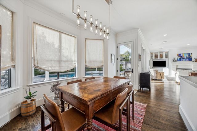 807 N 2nd Street, Bellaire, TX 77401