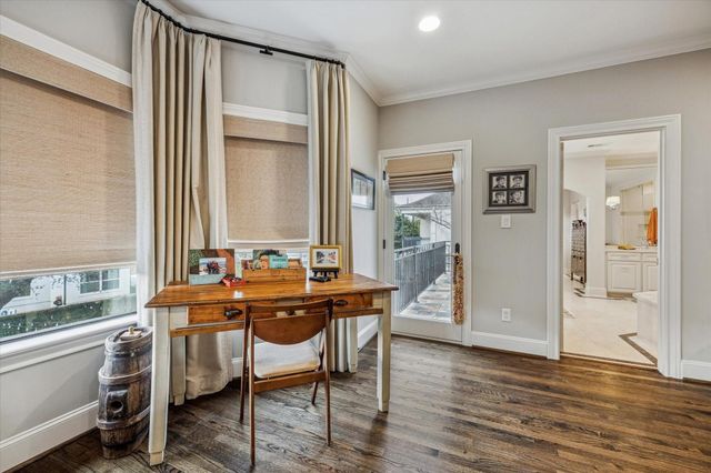 807 N 2nd Street, Bellaire, TX 77401