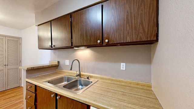 1601 Pennsylvania Street NE U 04, Albuquerque, NM 87110