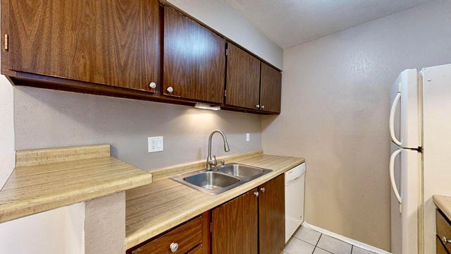 1601 Pennsylvania Street NE U 04, Albuquerque, NM 87110