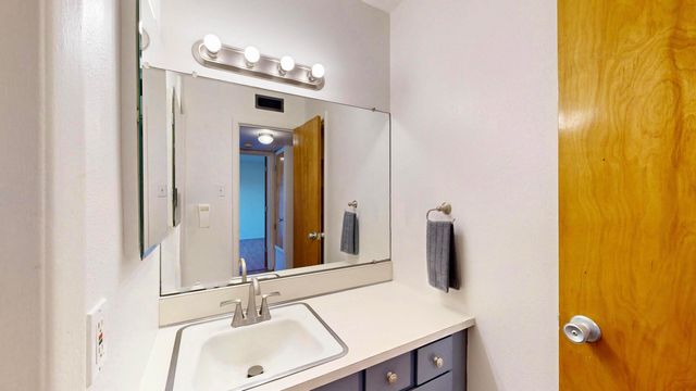 1601 Pennsylvania Street NE U 04, Albuquerque, NM 87110