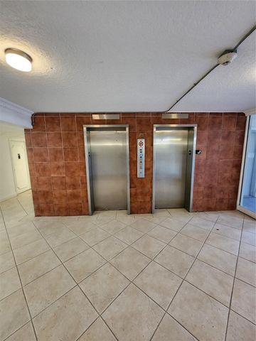 9001 SW 77th Avenue C-802, Miami, FL 33156