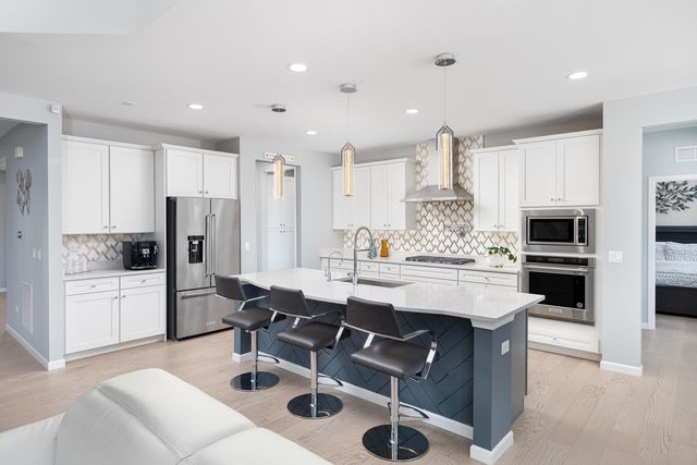 1127 Hibbard Road, Naperville, IL 60563