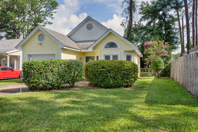 2605 Windsor Lane, Fort Walton Beach, FL 32547