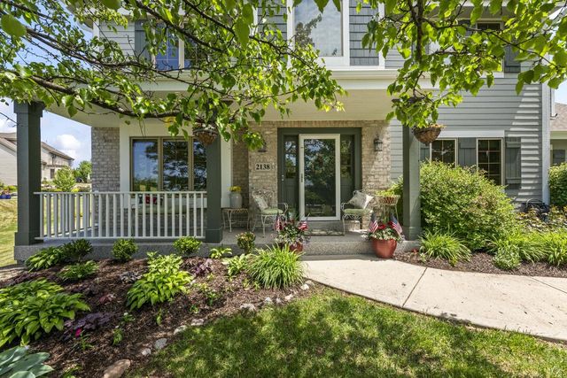 2138 Deer PATH, Waukesha, WI 53189