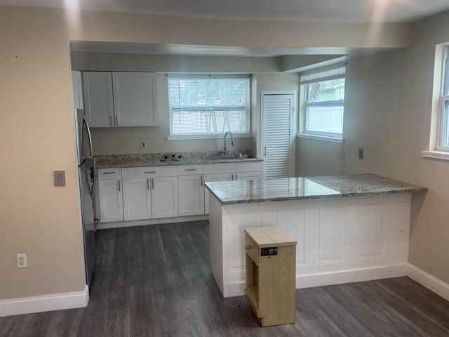 2793 SHAWNEE Road B, West Palm Beach, FL 33406