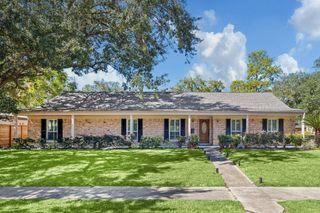 10902 Mullins Drive, Houston, TX 77096