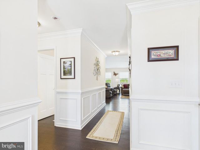185 TWICKENHAM DR, Martinsburg, WV 25403