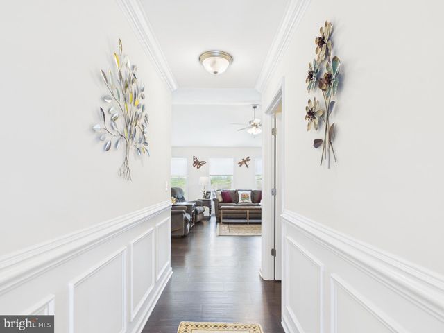 185 TWICKENHAM DR, Martinsburg, WV 25403