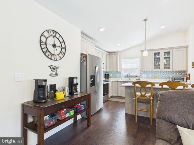 185 TWICKENHAM DR, Martinsburg, WV 25403