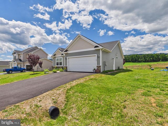 185 TWICKENHAM DR, Martinsburg, WV 25403